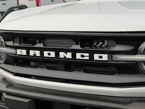 New 2026 Ford Bronco Outer Banks w/ Sasquatch Package AWD/4WD image 36