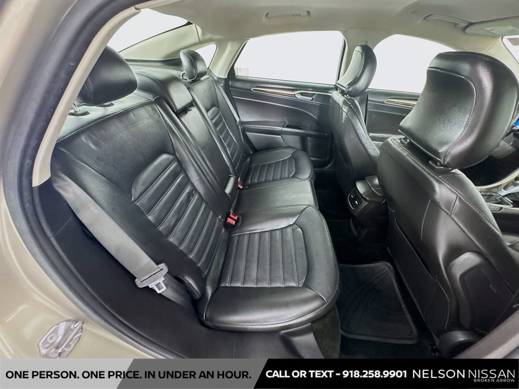 Used 2016 Ford Fusion SE w/ Equipment Group 502A FWD image 26