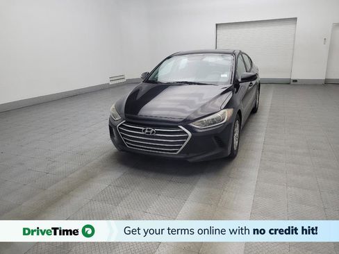 Used 2017 Hyundai Elantra SE image 1