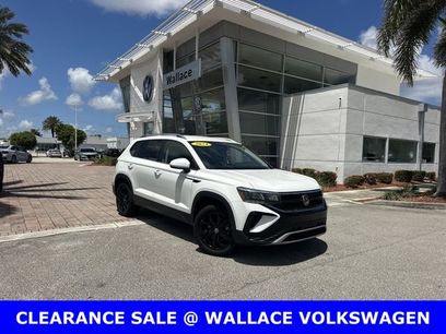 Certified 2024 Volkswagen Taos SE w/ Black Wheel Package