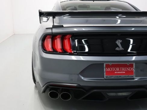 Used 2022 Ford Mustang Shelby GT500 w/ Carbon Fiber Track Pack RWD image 72