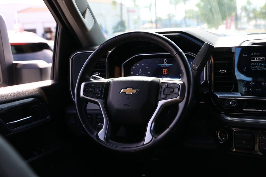 Used 2024 Chevrolet Silverado 2500 LTZ AWD/4WD image 24
