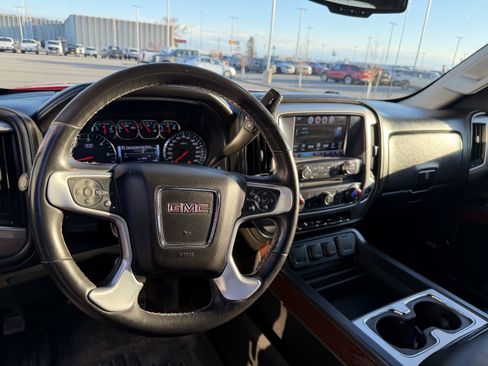 Used 2017 GMC Sierra 1500 SLT w/ SLT Premium Package AWD/4WD image 5