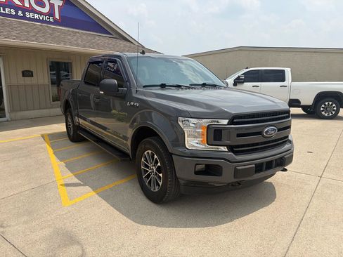 Used 2020 Ford F150 XLT w/ Equipment Group 302A Luxury AWD/4WD image 3