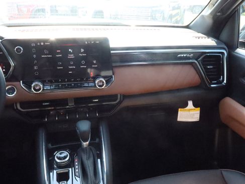 New 2026 GMC Canyon AT4 w/ AT4 Premium Package image 11