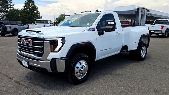 New 2026 GMC Sierra 3500 SLE AWD/4WD image 5