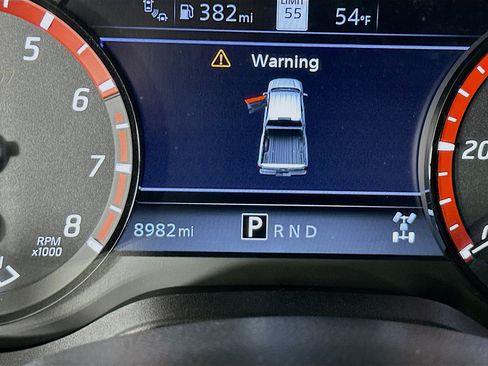 Used 2024 Nissan Titan PRO-4X w/ Pro-4x Convenience Package image 19