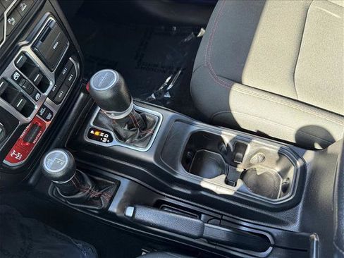 Used 2020 Jeep Gladiator Rubicon w/ LED Lighting Group image 16