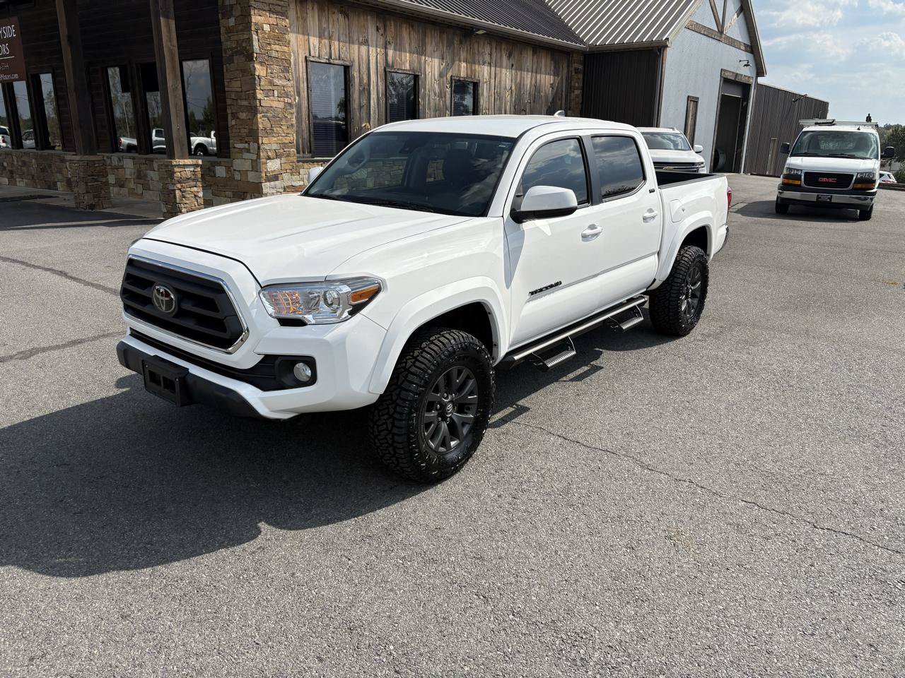 Used 2023 Toyota Tacoma SR5 RWD image 3