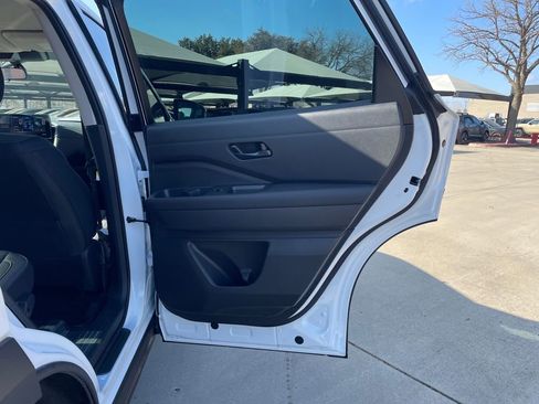New 2026 Nissan Pathfinder SV w/ Cargo Package FWD image 31