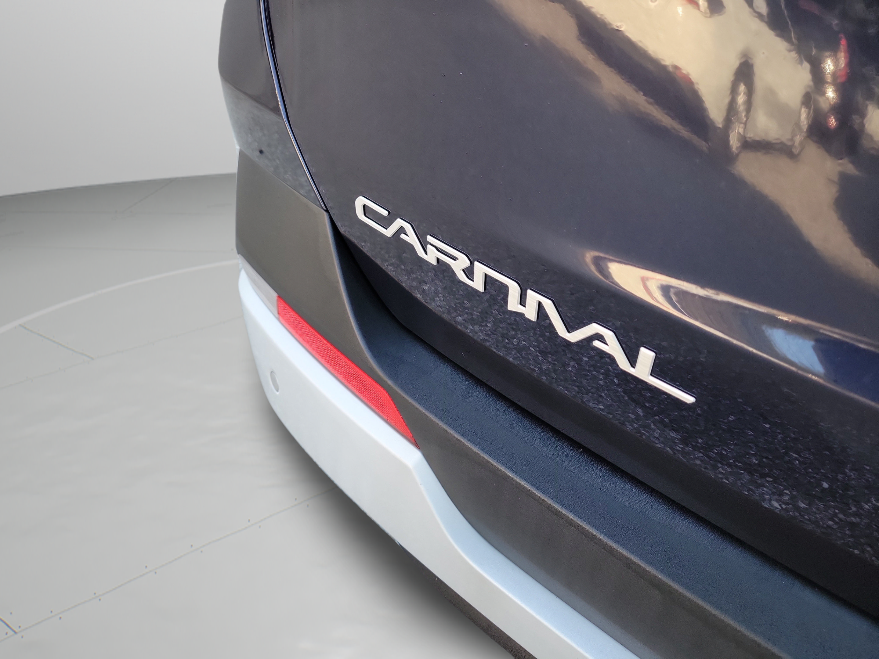 Certified 2026 Kia Carnival FWD image 32