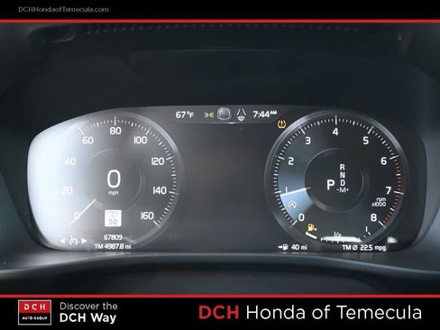 Used 2021 Volvo XC40 T4 Momentum FWD image 7