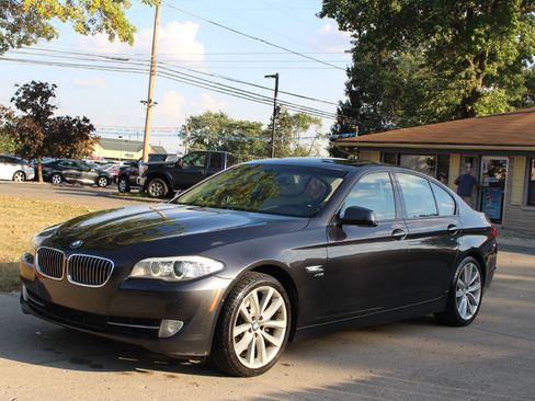 Used 2011 BMW 535i xDrive Sedan image 5