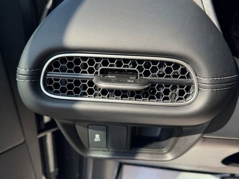 Used 2026 Honda HR-V EX-L image 14