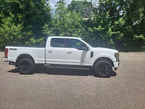 Used 2022 Ford F350 Lariat w/ Black Appearance Package AWD/4WD image 11