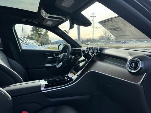 Used 2026 Mercedes-Benz GLC 300 4MATIC image 26