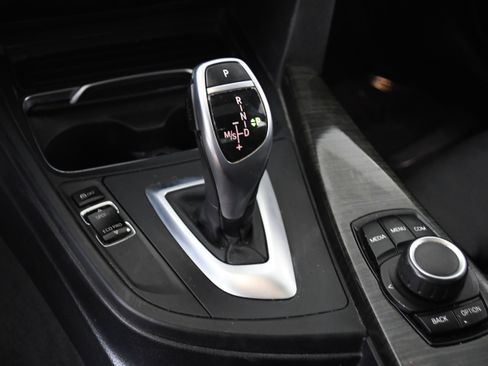 Used 2018 BMW 330i Sedan w/ Convenience Package image 14