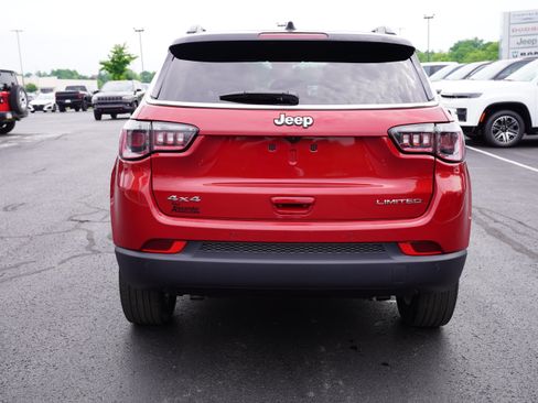 Used 2026 Jeep Compass Limited AWD/4WD image 6