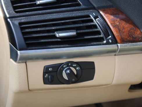 Used 2012 BMW X5 xDrive35d image 15