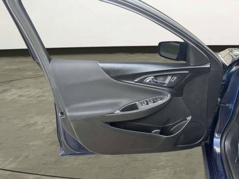 Used 2018 Chevrolet Malibu LS FWD image 10