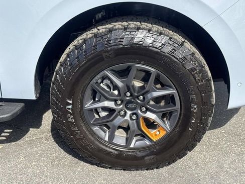 Used 2025 Ford Expedition Tremor image 38