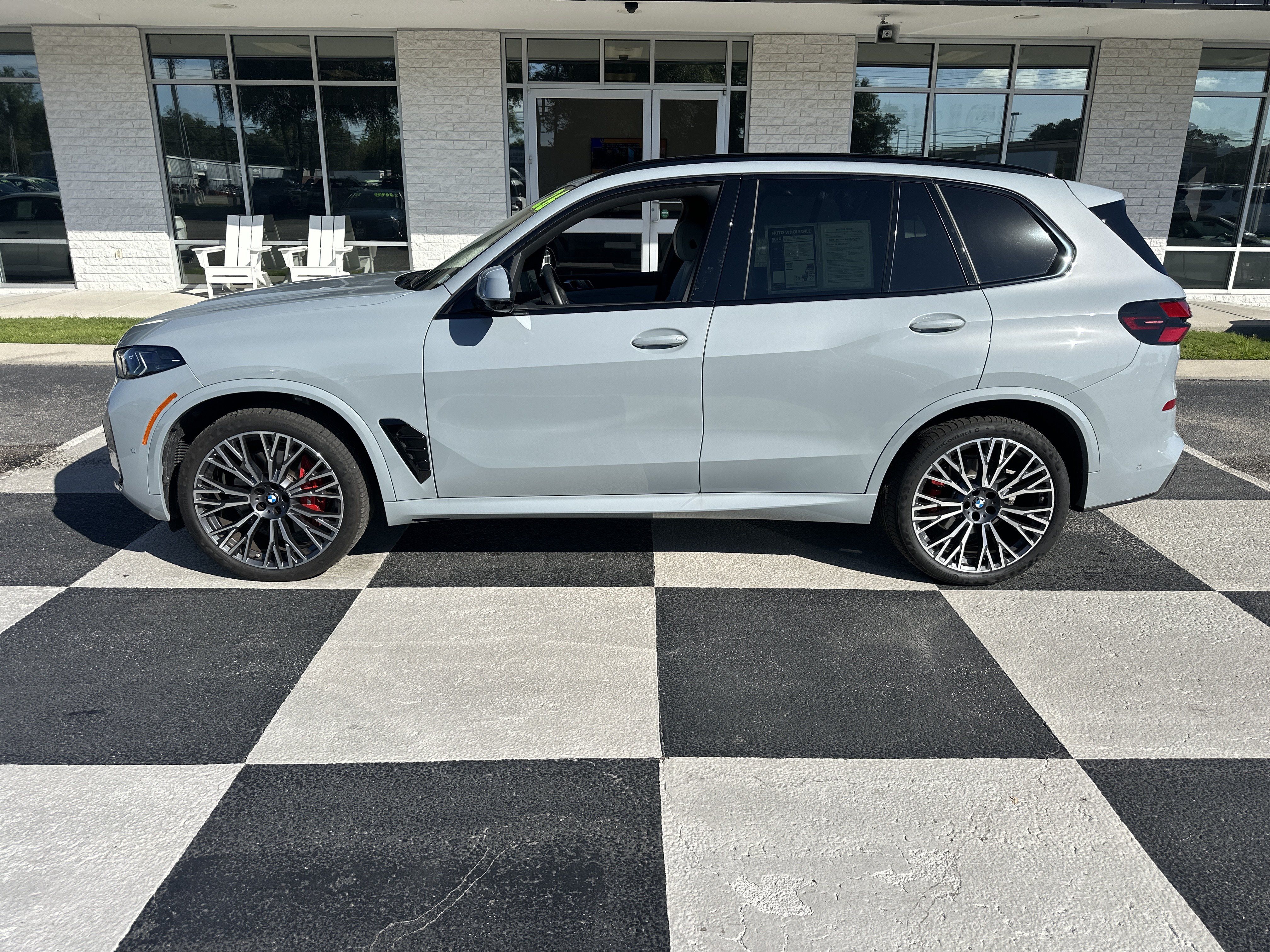 Used 2026 BMW X5 sDrive40i w/ M Sport Package RWD image 1