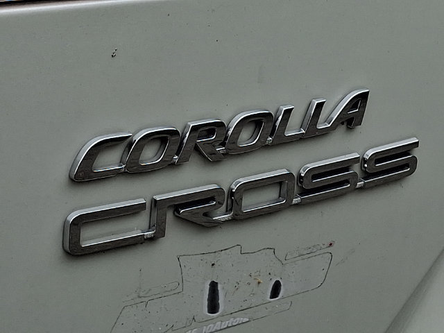 Used 2023 Toyota Corolla Cross LE AWD/4WD image 18