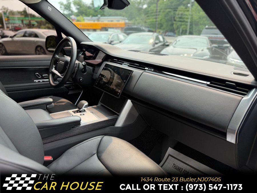 Used 2025 Land Rover Range Rover SE AWD/4WD image 26