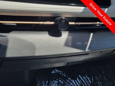 Used 2023 Nissan Ariya FWD image 13