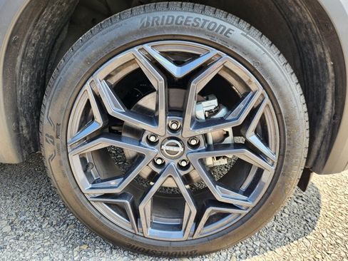 Certified 2025 Nissan Kicks SR w/ SR Premium Package AWD/4WD image 20