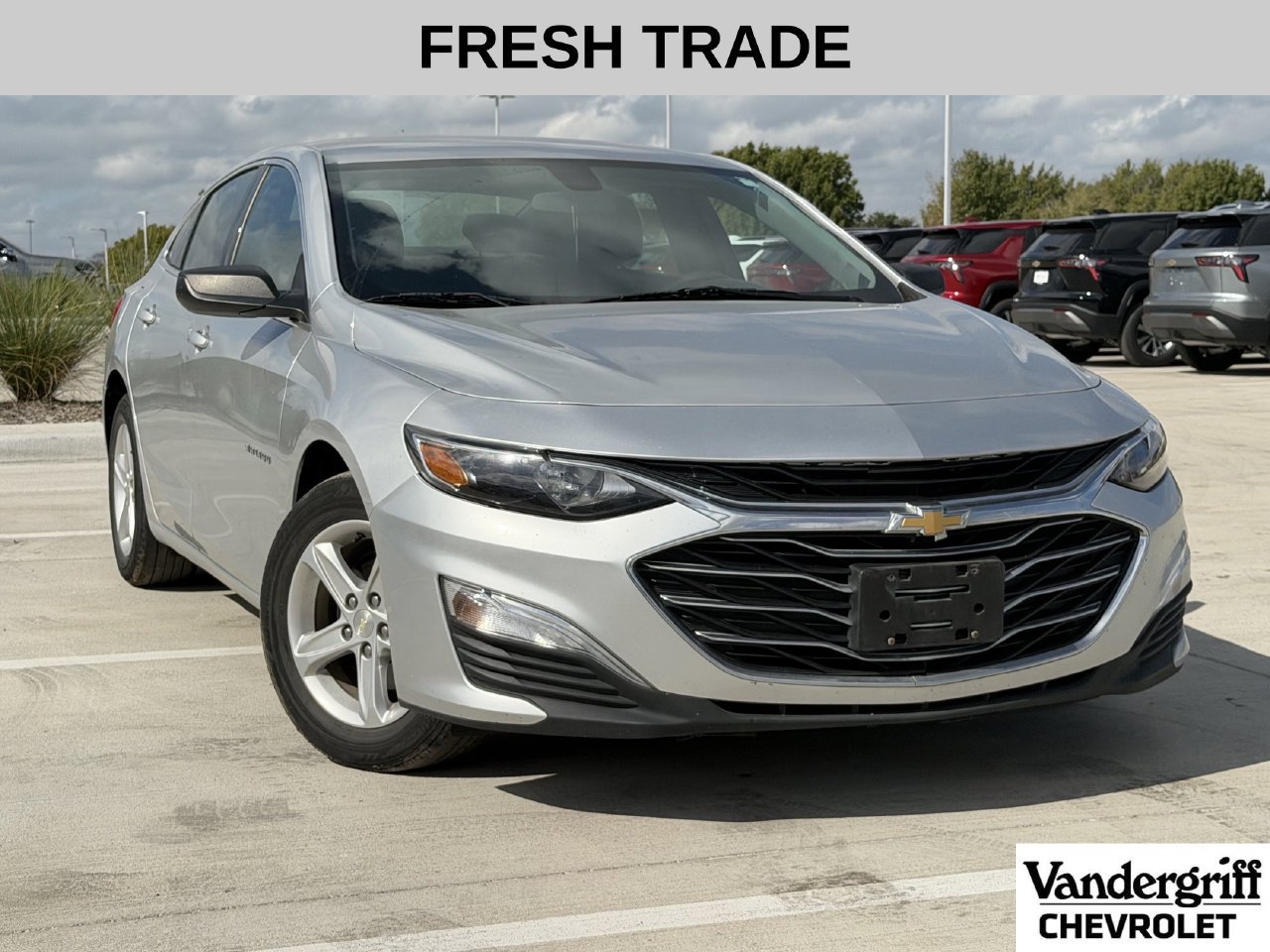 Used 2020 Chevrolet Malibu LS FWD image 2