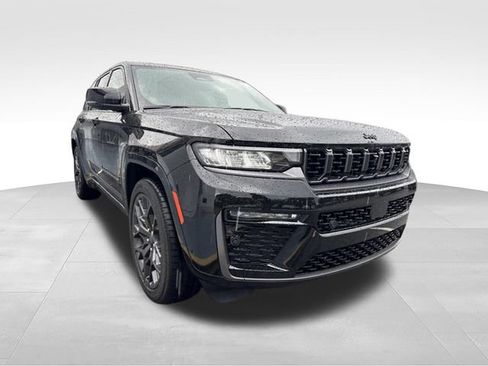 Used 2026 Jeep Grand Cherokee Summit w/ Obsidian Package AWD/4WD image 3