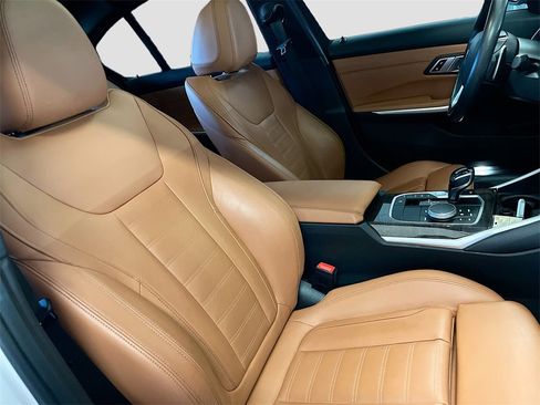 Used 2021 BMW 330i xDrive Sedan w/ Premium Package image 30