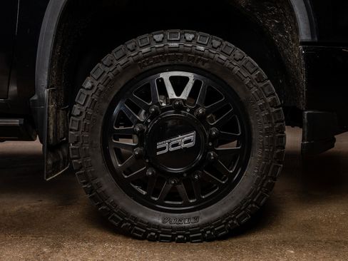 Used 2022 Chevrolet Silverado 3500 High Country w/ LPO, Hitch Package image 11