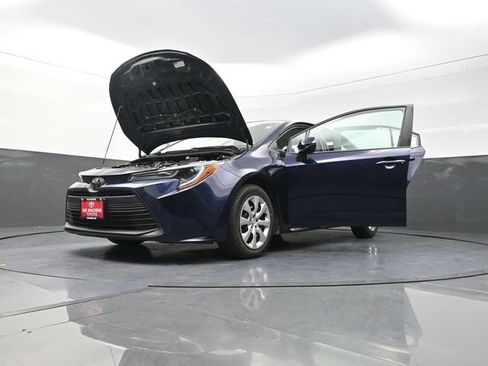 Used 2024 Toyota Corolla LE FWD image 40