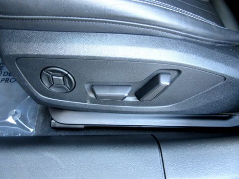 Used 2023 Audi A6 Premium Plus image 8