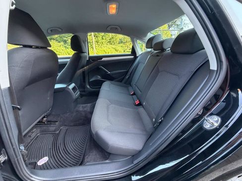 Used 2016 Volkswagen Passat 1.8T S FWD image 23