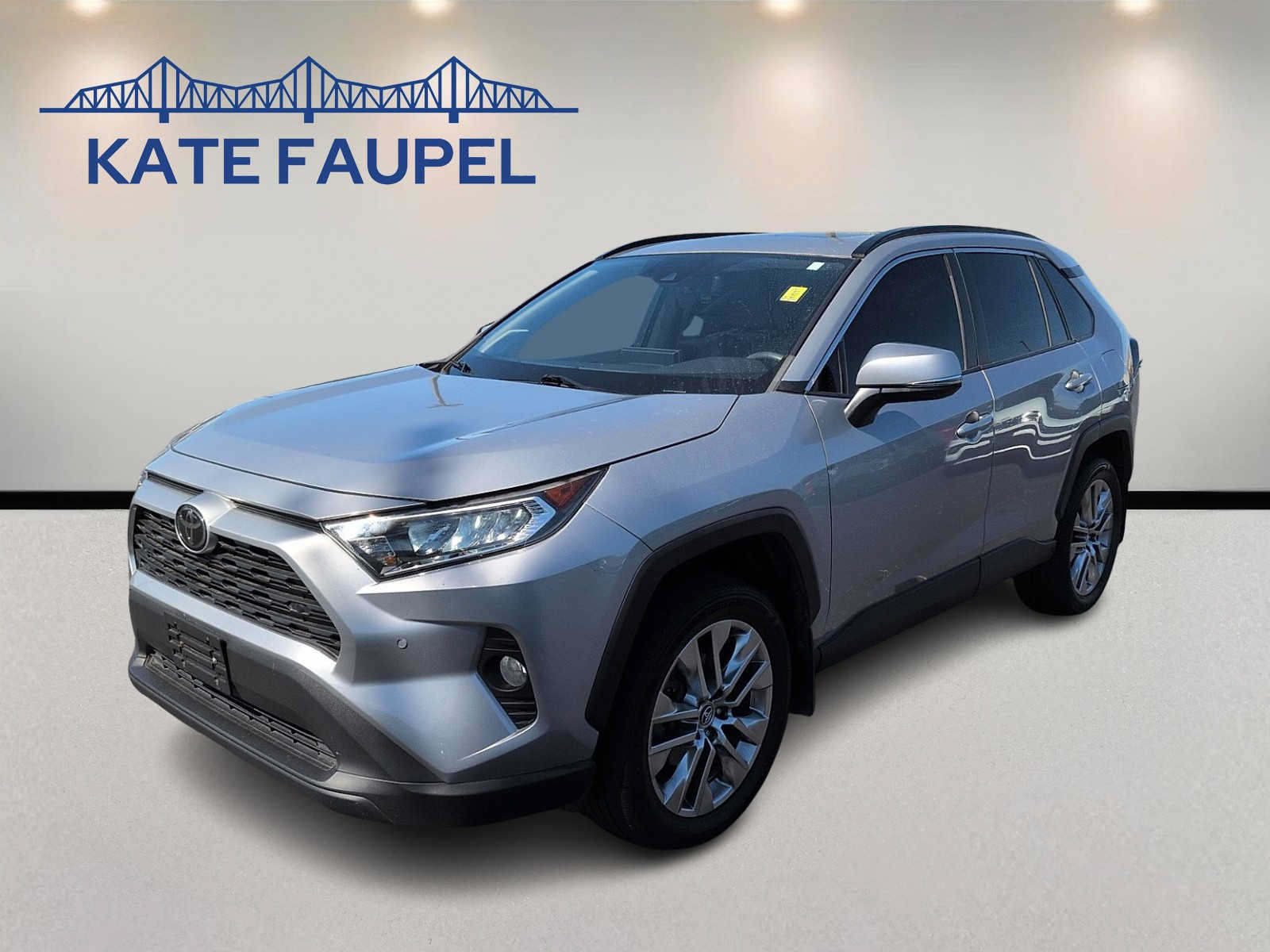 Used 2019 Toyota RAV4 XLE Premium w/ Advanced Technology Package AWD/4WD image 3
