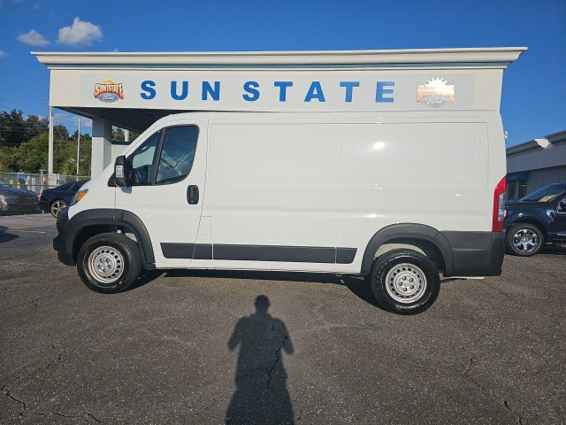 Used 2025 RAM ProMaster 2500 w/ Convenience Group FWD image 1