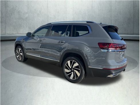 New 2026 Volkswagen Atlas SEL image 3