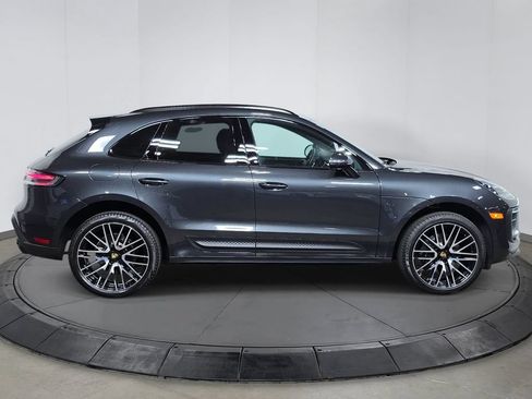 Certified 2026 Porsche Macan AWD/4WD image 8