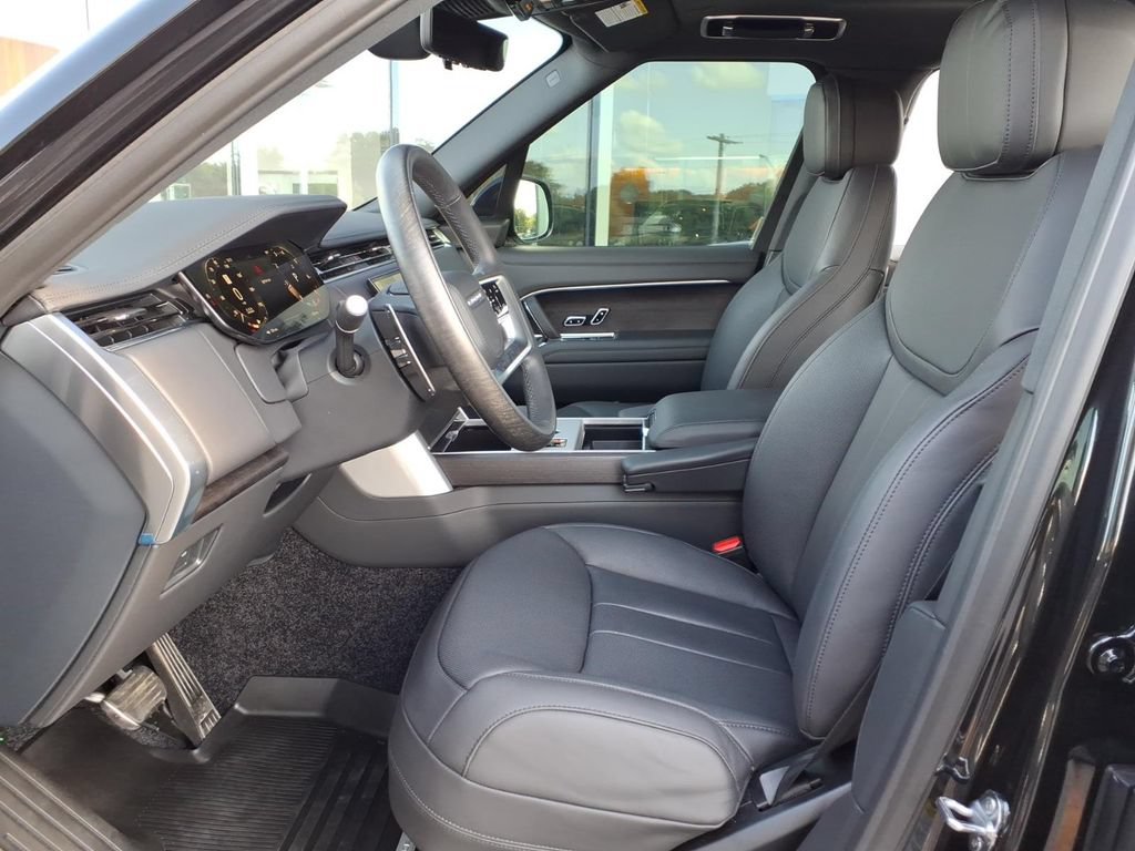 Certified 2026 Land Rover Range Rover SE AWD/4WD image 13
