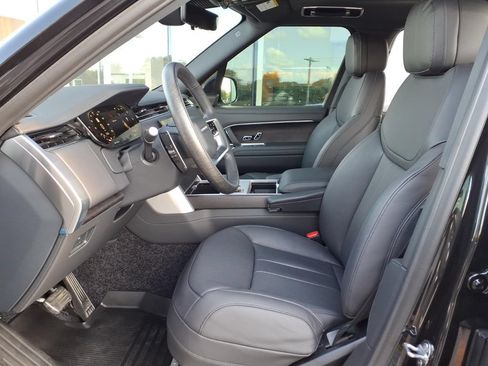 Used 2026 Land Rover Range Rover SE AWD/4WD image 13