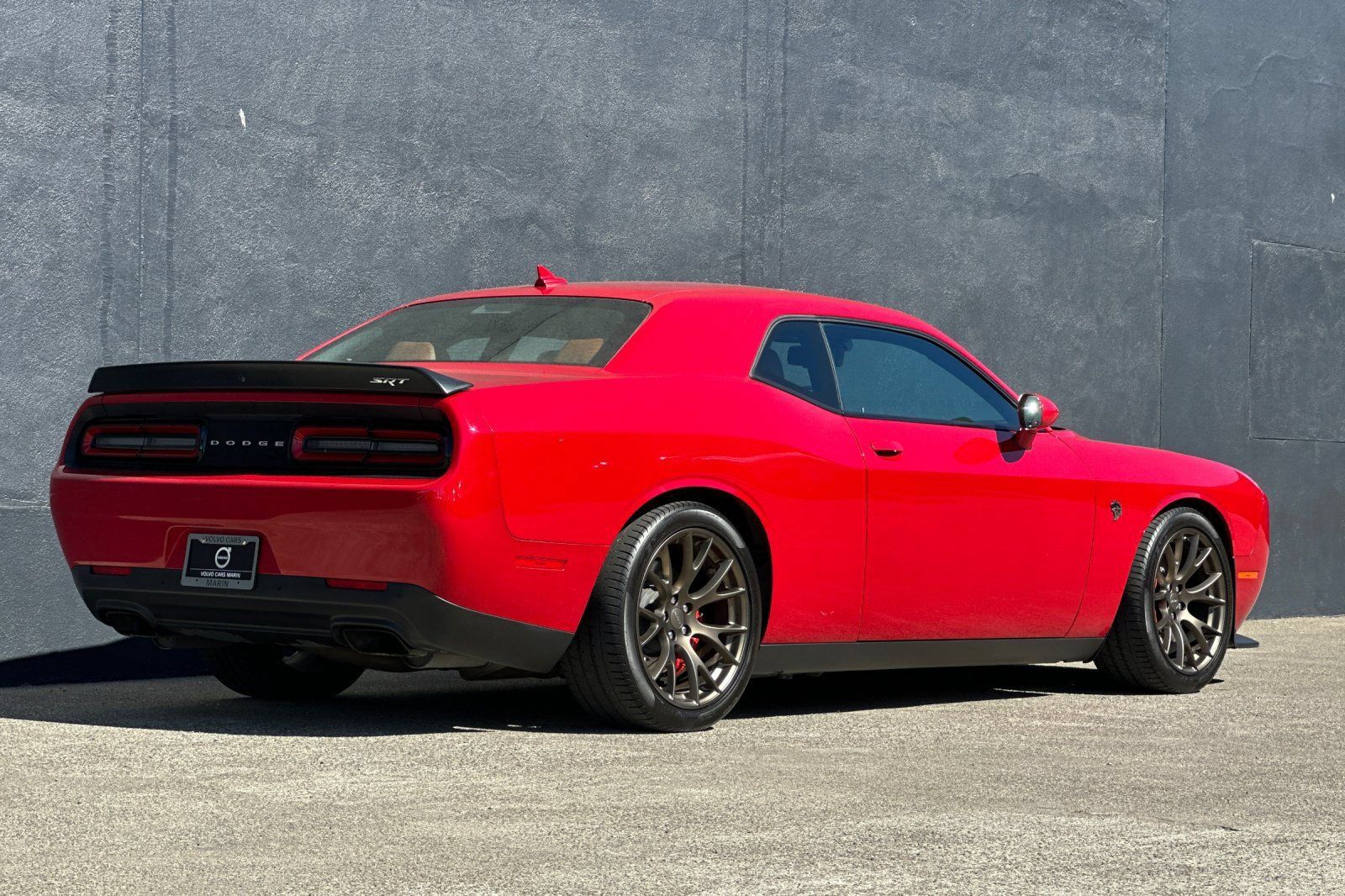 Used 2016 Dodge Challenger SRT Hellcat RWD image 2
