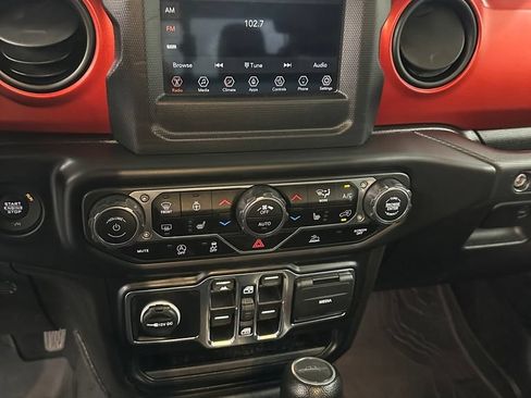 Used 2020 Jeep Gladiator Sport w/ Quick Order Package 24S AWD/4WD image 17