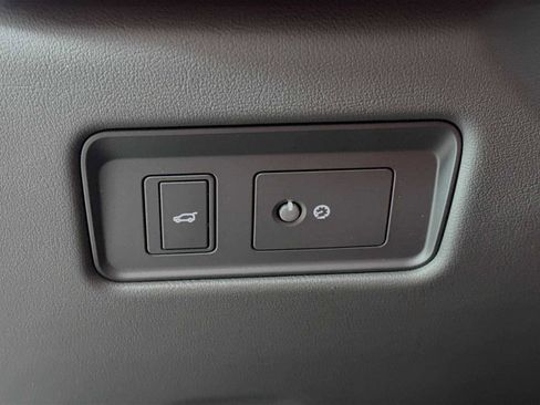 New 2025 Jaguar F-PACE R-Dynamic S image 10