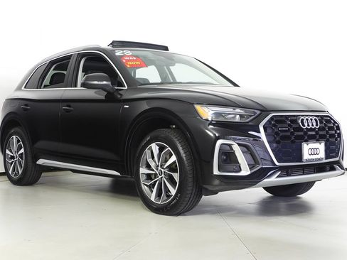 Used 2023 Audi Q5 2.0T Premium w/ Convenience Package AWD/4WD image 4