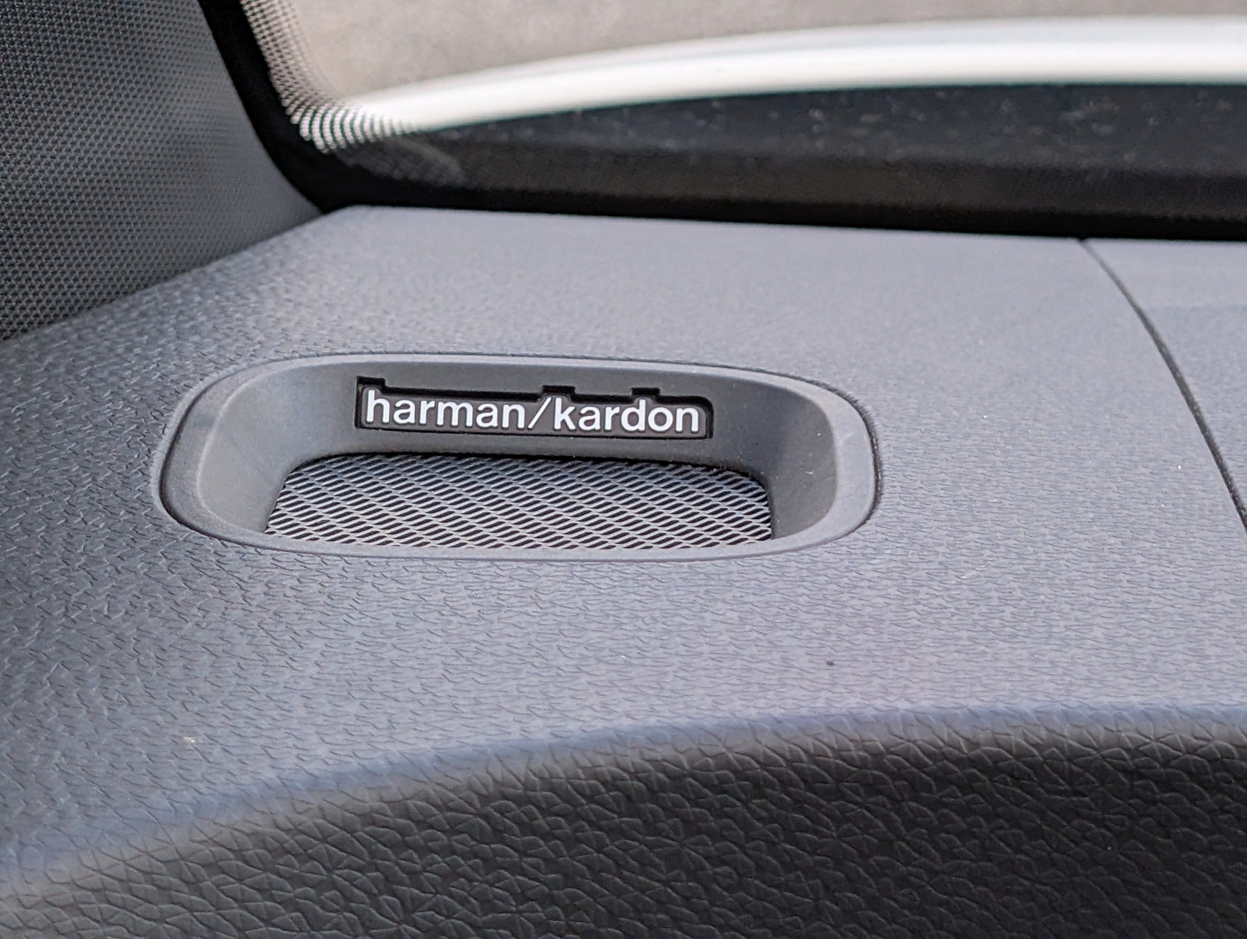 Used 2025 Volkswagen ID. Buzz Pro S Plus RWD image 22