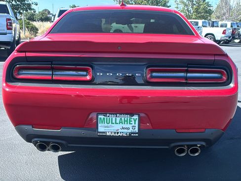 Used 2016 Dodge Challenger R/T Plus RWD image 4