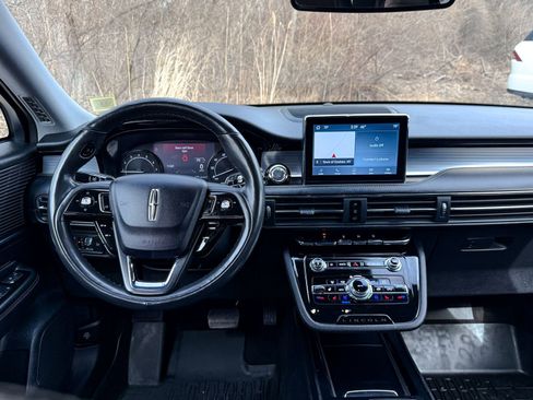 Used 2022 Lincoln Corsair AWD w/ Premium Package image 22